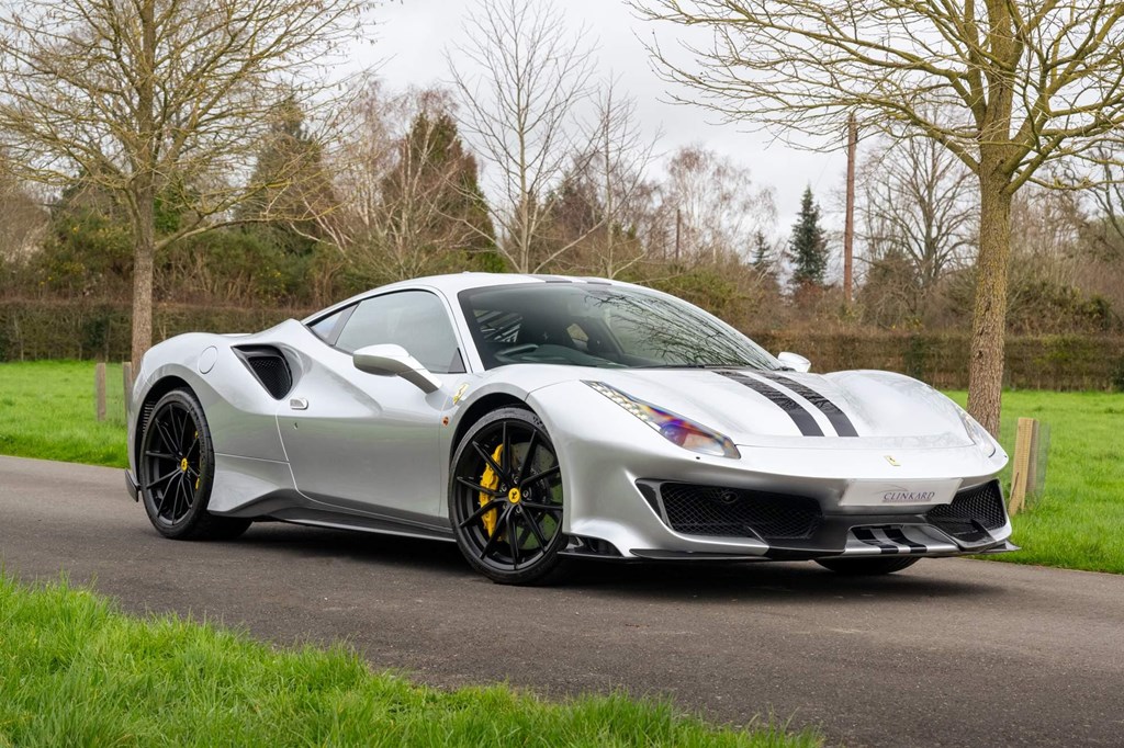 Ferrari 488 Pista 3.9T V8 F1 DCT Euro 6 (s/s) 2dr High Specification Coupe