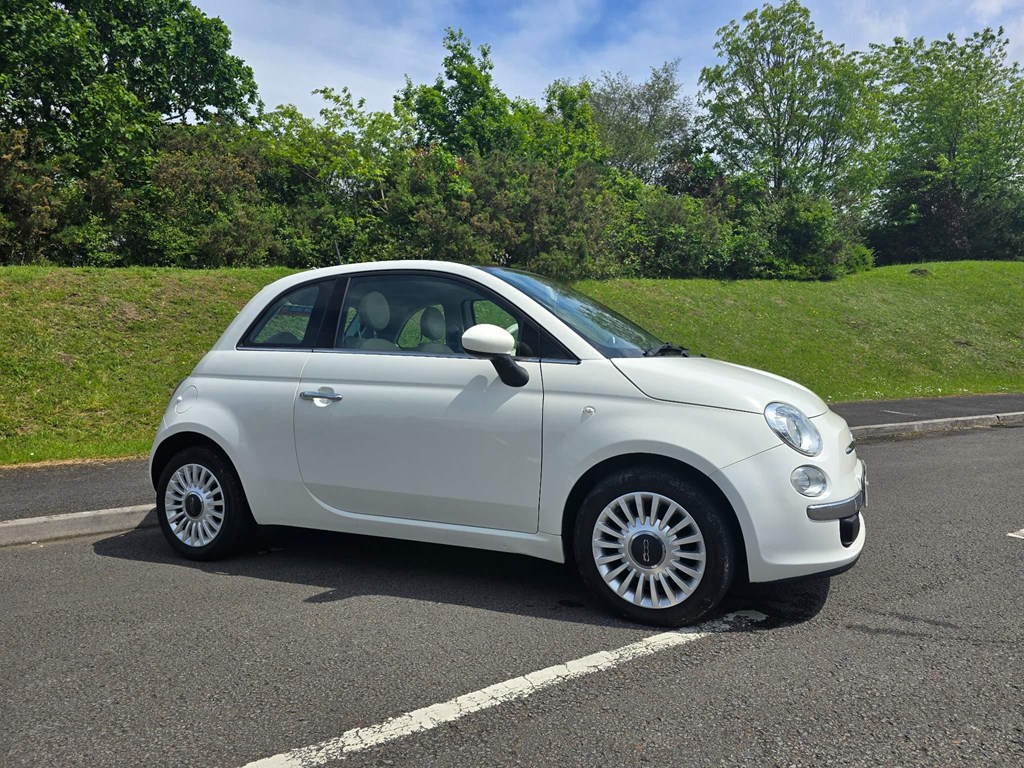 Fiat 500 1.2 Lounge Euro 6 (s/s) 3dr VERY LOW MILEAGE Hatchback