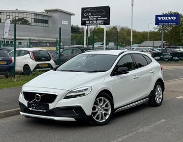 Volvo V40 CROSS COUNTRY Hatchback 2017, 75700 miles, £8290