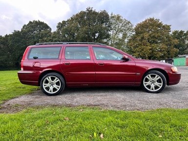 Volvo V70 2.4 SE Estate 5dr Petrol Automatic (235 g/km, 140 bhp) Estate 2006, 57089 miles, £5995