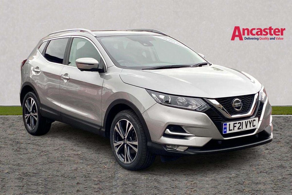 Nissan Qashqai i 1.3 DiG-T N-Connecta 5dr [Glass Roof Pack] SUV