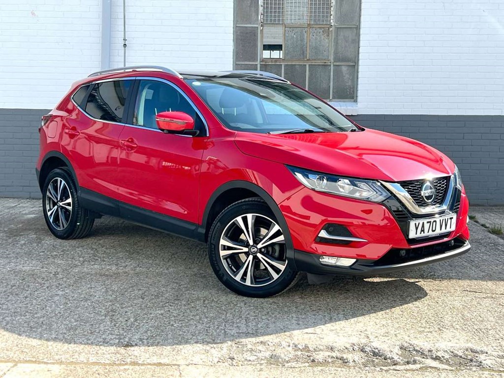 Nissan Qashqai i 1.3 DiG-T N-Connecta 5dr [Glass Roof Pack] SUV