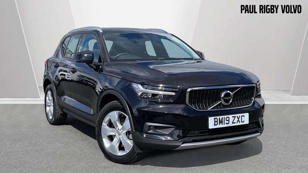 Volvo XC40 2.0 T4 Momentum Pro 5dr Geartronic SUV