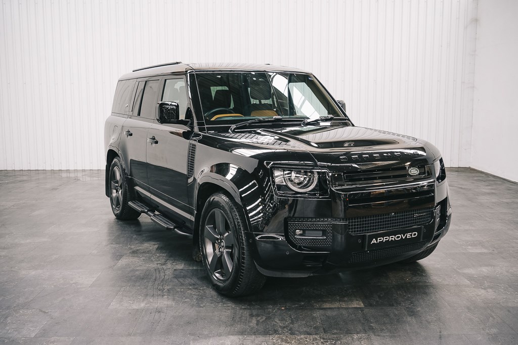 Land Rover Defender r 3.0 D300 X-Dynamic HSE 130 5dr Auto SUV