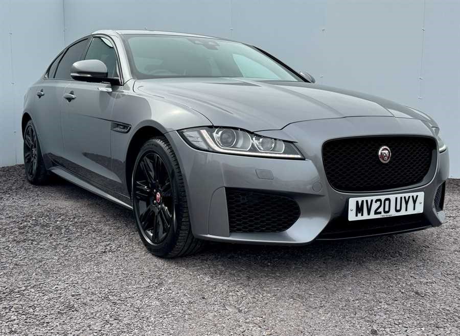 Jaguar XF 2.0d Chequered Flag Saloon 4dr Diesel Auto Euro 6 (s/s) (180 ps) Saloon